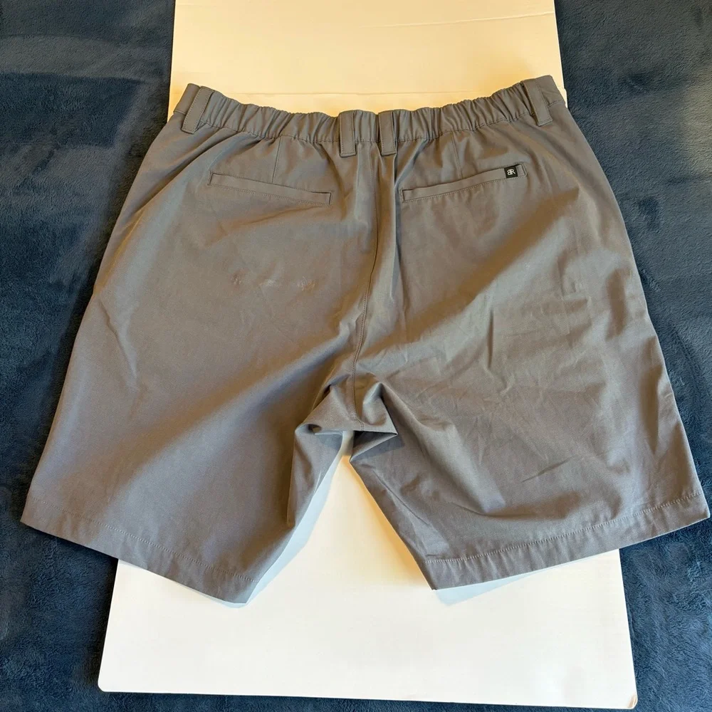 Banana Republic Men's Grey Comfort Flat Front Short Size 38‎